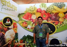 Guillermo Andrés Lozano K. presenting the company Maxim from Guatemala.