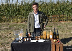 Gilles Tessier presenting his products