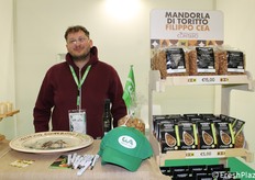 Francesco Colacicco of the Apulian cooperative Contado, which brings together hundreds of members in an area, the Toritto countryside, that has dedicated itself to agriculture with passion and love for centuries.