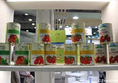 Pancrazio Spa is one of the historical companies in the production of vegetable food preserves in Italy, located in Cava de' Tirreni, 45 km south of Naples. Founded in 1930, it is now run by the third generation of the family. The company produces vegetable food preserves based on the tomato and legume lines, available in conventional or organic versions. In photo, the organic tomato line.