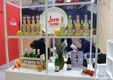 Plose water, BioPlose juices and nectars, Tea Collection, BioPlose sparkling drinks and Plose Vintage drinks. Speaking of juices and nectars, the tomato juice is a small masterpiece of simplicity: 100% organic Italian tomato and a pinch of salt. For a drink experience with an unmistakable Mediterranean taste. The pomegranate nectar contains only organically grown fruit to keep its natural properties as intact as possible. It contains no preservatives, no colouring agents and no GMOs.