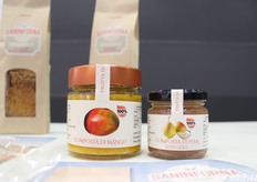 Mango compote and Eden Gold pear compote from Saninforna.