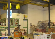 Stand 43 (Ortofrutta Scaravonati) - Chiquita's bananas, dry fruit.