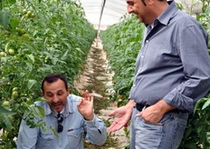 Rosario Privitera and Massimo Gambuzza evaluate the product.