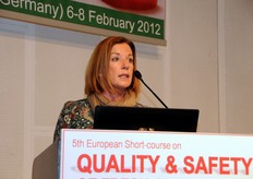 Dr. Maria Isabel Gil from CEBAS-CSIC (Murcia, Spain) discussed about handling and processing of leafy and stem vegetables. She analyzed the factors that affect the quality of leafy vegetables, starting with the raw material selection and preharvest factors. She highlighted the influence of maturity stage on quality of fresh-cut leafy vegetables and the indexes that are used to identify the optimal harvest time. Dr. Gil also described the handling steps before processing, introducing the cooling systems for raw material and presented some results of the research conducted at CEBAS-CSIC reporting the beneficial effects of low relative humidity application on visual aspects and microbial growth of spinach baby leaves. She also described fresh-cut processing operations, packaging and storage of fresh-cut leafy products illustrating the influence of gas composition inside the package and of the light exposure in the retailerâ€™ shelves on quality of leafy fresh-cut products. She concluded l