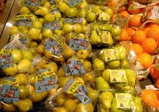 "Coles often associates produce with Disney/Pixar characters, "see for example the assonance between Planes and pears and Nemo's bananas," explains Matteo."