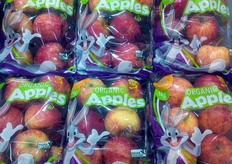 Bugs Bunny promotes organic apples.