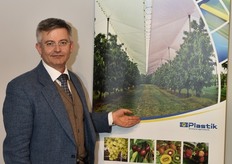 Massimo Bizzarri at the Plastik stand, which displayed its Oroplus films.
