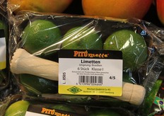 Limes are used a lot in cocktails. In this packaging, the masher is included.