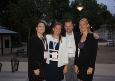 Jan Engelen with his ladies. F.l.t.r.: Leen Matthe, JolienSpartel, Jan Engelen eand Sarah Van Trier.