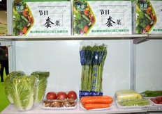 Selection of vegetables by Tangshan Abundant South Area Innovate Vegetable Export Processing.