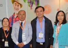 Monica and David of Luscious Fresh, together with Qi Lei of Botou Yafeng Fruit, and Sherry, Luscious Fresh.