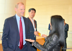 Richard Owen of the PMA welcomes a guest.