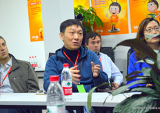 Everybody was welcomed to ask questions at the Exfresh management team.