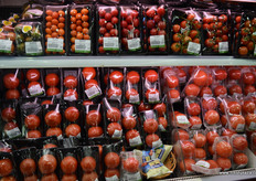 Domestically grown tomatoes at CitySuper Shanghai.