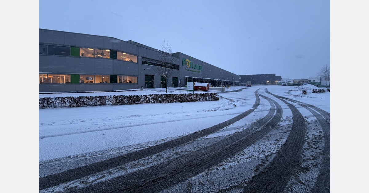 The Netherlands and Belgium blanketed in snow under code orange, with more to come