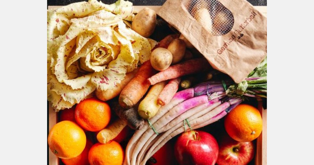 Fresh produce distributor launches home delivery produce box