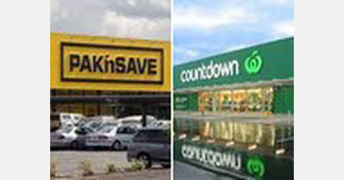 &lsquo;NZ supermarket duopoly is locking people out of nutrition'