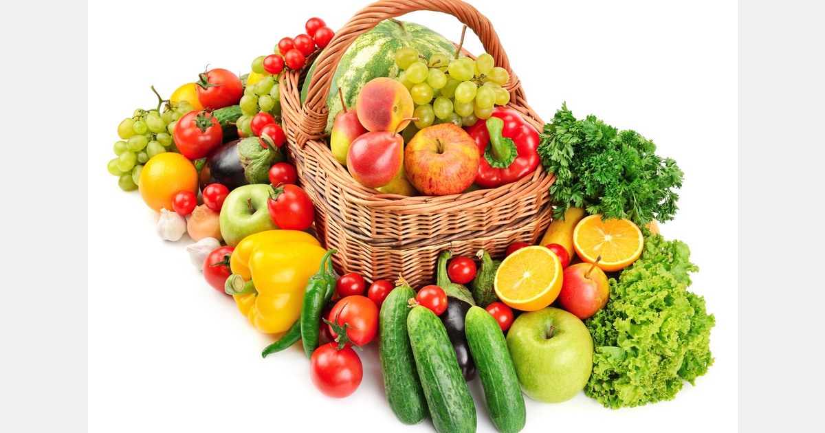 Manila customs seize smuggled fruits and vegetables worth millions