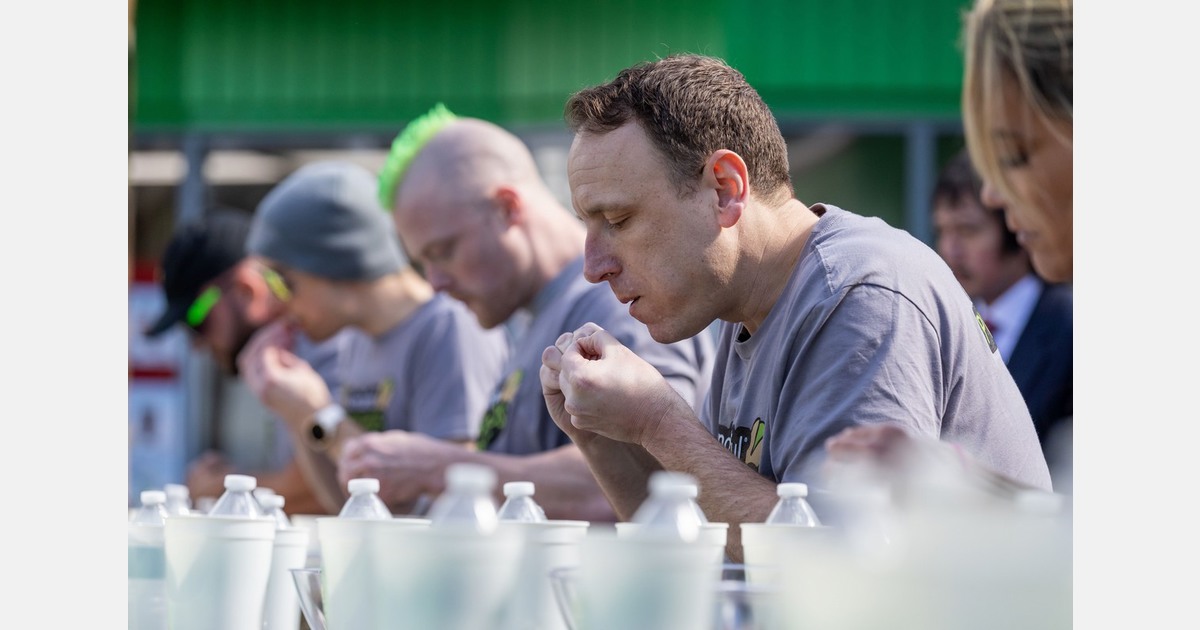 NFL star takes on World Competitive Eating champ in 2nd annual