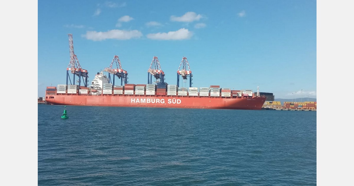 Cape Town Container Terminal hits record high loading in a single vessel