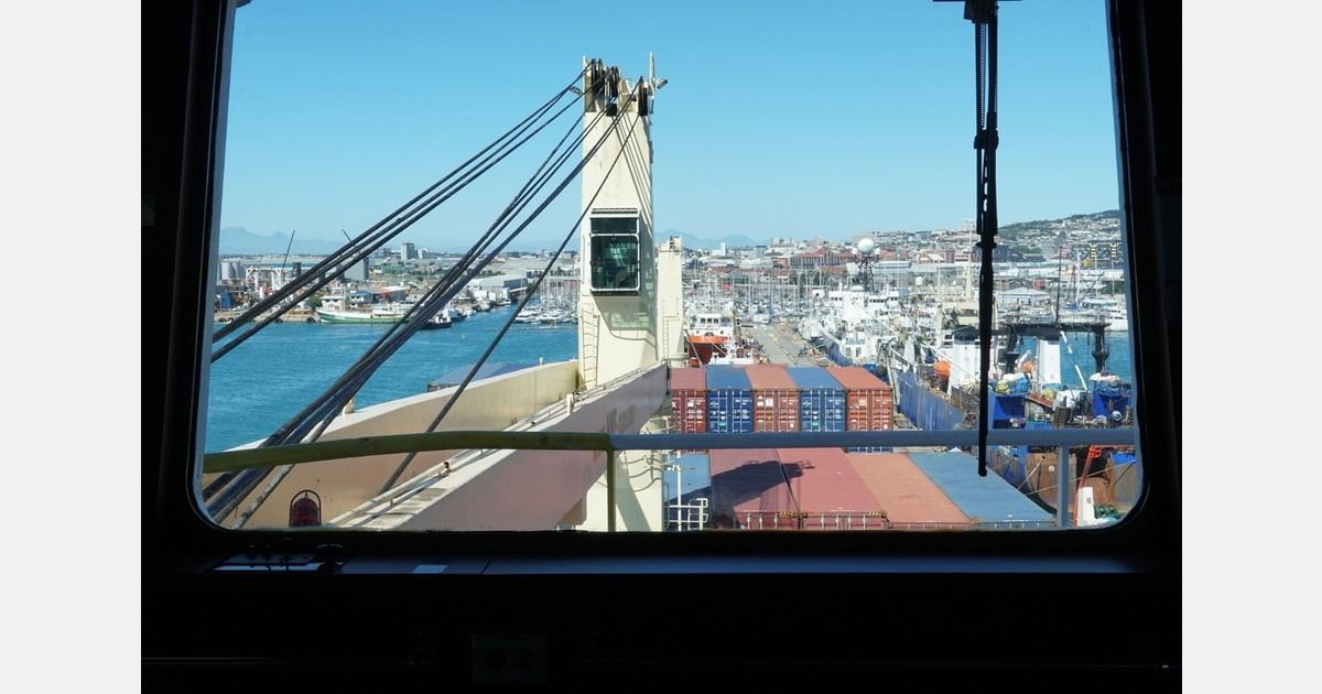 New equipment coming to windproof Cape Town's fruit loading