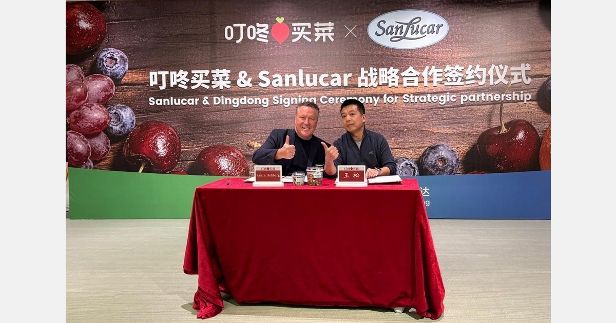 Online retail partnership supports expansion of imported fruit in China