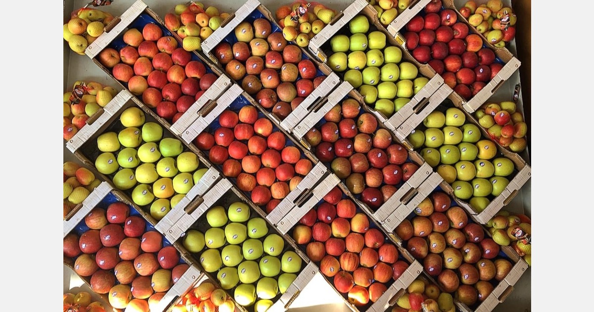 "If the war in the Middle East does not end soon, there may be impacts on the consumption and stocks of Greek apples"