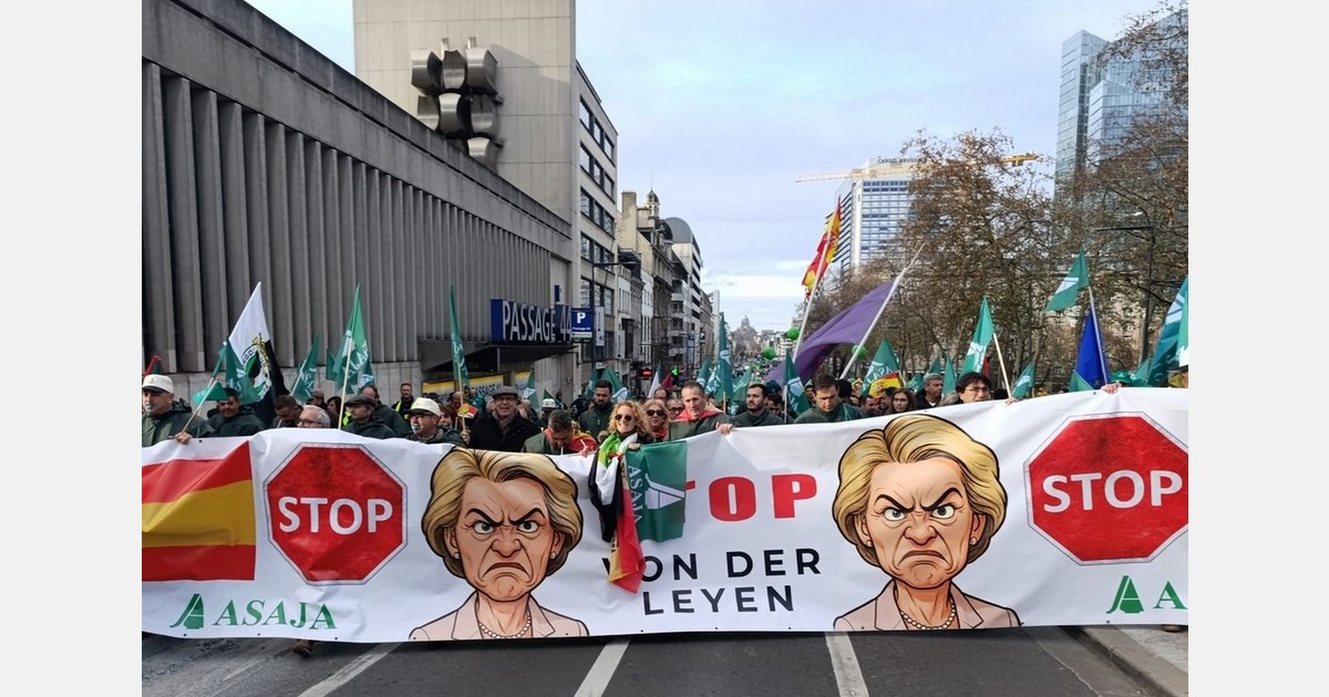 Thousands of European farmers protest in Brussels demanding a robust CAP and fair competition