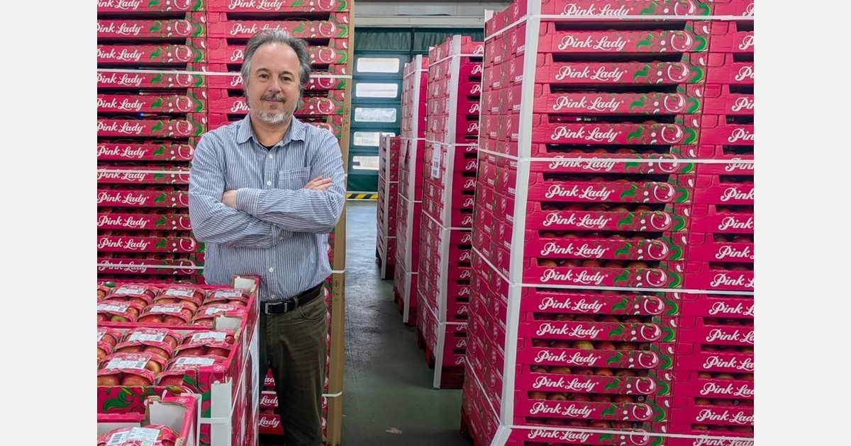 "Our customers prioritize the purchase of premium domestic apples"