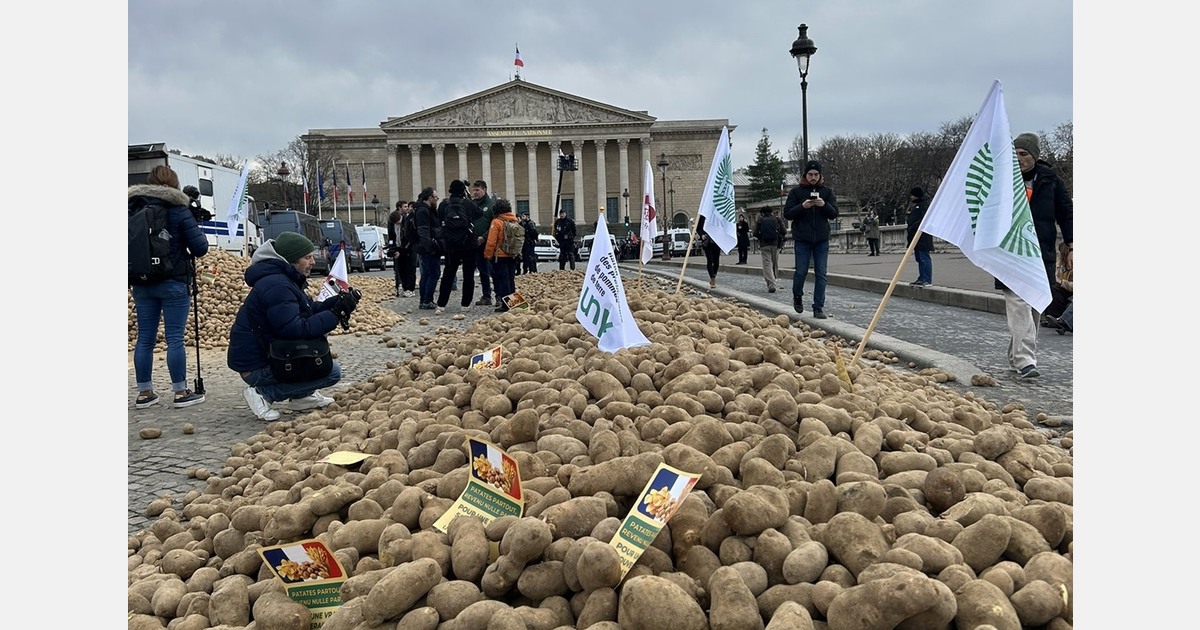 French Prime Minister announces emergency legislation in response to farmers' anger