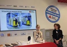 Maartje Driessens and Stefanie D'Herde from the Port of Antwerp. A press breakfast was organised, which featured a talk about the importance of this harbour for perishables. Many types of fruit arrive in Antwerp.