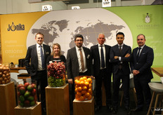 Jonika and Van der Lans work very often together. Why not booking also a stand for both? From left to right: Jaap Nieuwenhuijse, Wendy van Oevelen, José Nieuwenhuijse, Jaap de Ruijg, Andrea Candiano and Jan van der Lans