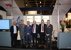 Mooy en HZ Logistics, this year for the first time together at the fair. From left to right: Leander van Bellen, Jelle Bakker, Jan-Maarten van Noort, Hans and Barry Zuijderwijk and Gert Noorderink