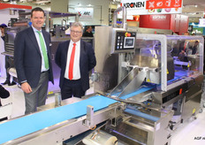 Richard van Bergenhenegouwen, of Combilo, bought a flow packer for Ramiro pointed peppers from Alex Hofstee, of GH-Ulma