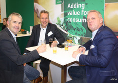 Rene Zwinkels, Jan Zegwaard and Ad Verhoeven. Later that evening, Greenco won de Tomato Inspiration Award