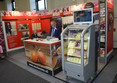 For Smit's Uien, the processed onion is central in all sorts of variations.