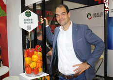 Matthijs Jasperse, as director of FVO China, is busy coordinating the export of Dutch peppers to China.