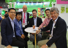 Roy Cho and Han Tun Yin paying a visit to Jan Doldersum, Rens Knieriem, Hai Su and Jan Omvlee of Rijk Zwaan