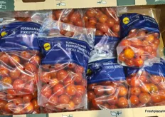 cherry tomatoes in ziplock bags.