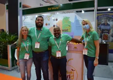 Tennille Forrester, Navjot Singh, Sam Vasala and Kasia Polewczak at the Sai World stand Sao World. The company which exports a whole range of products around the world had their Devil’s Pound citrus and new easy peel navel variety.