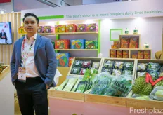 Peerapol Yolsupsiri (Tom) is General Manager at Thai Best Products Holding Co., Ltd. The company exports Thai fruit and vegetables to Europea and the Middle-East and excels in colourful artistic branding.