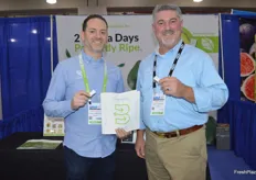Tommy Caruana and Jamie Shehan with Hazel Technologies are showing Hazel sachets that extend quality and shelf-life of different fresh produce varieties.