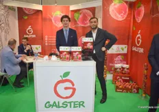The Galster team. On the left, Mateusz Wajnert is having a meeting. Galster exports Polish apples.