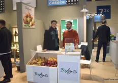 Stavros Eleftherious and Athanasios Sougias of Bio Agros. The company exports kiwis and apples from Greece, mainly to Germany, the Netherlands, the United Kingdom, the US, the Balkans and Romania.