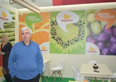 Mr Balakanakis of Balakanakis. They export Greek kiwis, grapes, oranges and cherries to the European market.