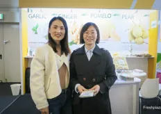 Jining GreenStream Fruit & Vegetables Co., Ltd from China is a grower and exporter of fresh garlic and ginger. On the photo are Maggie Ma and Julie Wang. 