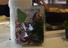 It is now easy to make vegan gyro sandwiches thanks to Banken Champignons' gyros mushroom fresh packs. 