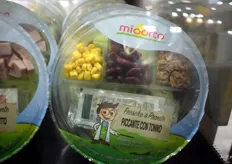 Ready-made salad mixes, the loose products neatly divided into compartments, and including a fork and napkin, developed by Mioorto
