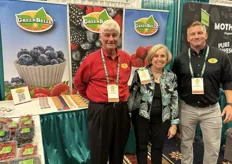 Team Sun Belle showcased their full line of Green Belle organics. Pictured are Sun Belle Founder and President Janice Honigberg (center) with Chuck Fiorenzi (left) and Tim Polfer (right).